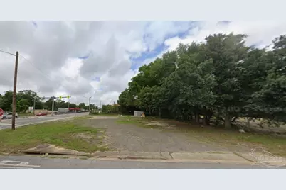 1900 W Cervantes St, Pensacola, FL 32501 - Photo 2