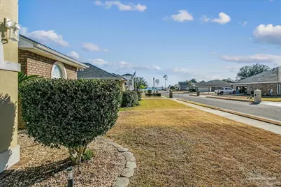 1777 Ravenna Dr, Navarre, FL 32566 - Photo 4