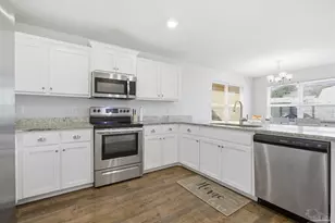 7109 Sonny Dr, Pensacola, FL 32504 - Photo 6