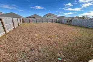 5450 Peach Dr, Pace, FL 32571 - Photo 1