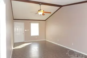 4650 Petra Cir, Pensacola, FL 32526 - Photo 2