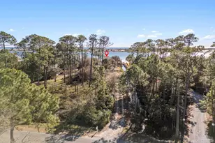 520 Parish Blvd, Mary Esther, FL 32569 - Photo 2