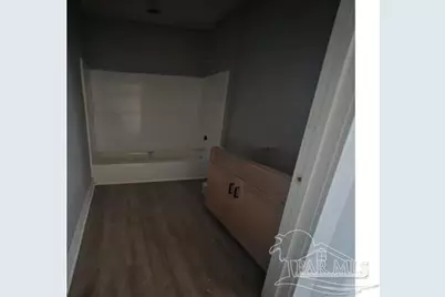 1001 Bremen Ave, Pensacola, FL 32507 - Photo 12