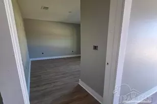 1001 Bremen Ave, Pensacola, FL 32507 - Photo 6