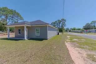 1001 Bremen Ave, Pensacola, FL 32507 - Photo 6