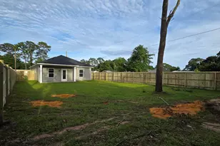 1001 Bremen Ave, Pensacola, FL 32507 - Photo 8