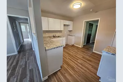 5357 Locklin Ave, Milton, FL 32570 - Photo 4