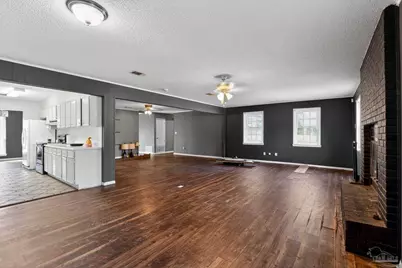 5687 Nicholas Ln, Pensacola, FL 32526 - Photo 16