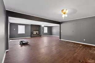 5687 Nicholas Ln, Pensacola, FL 32526 - Photo 4