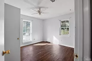 5687 Nicholas Ln, Pensacola, FL 32526 - Photo 18