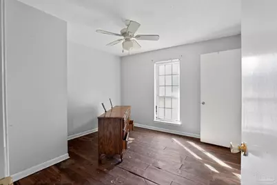 5687 Nicholas Ln, Pensacola, FL 32526 - Photo 10