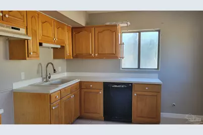 427 Lakeview Ave, Cantonment, FL 32533 - Photo 2