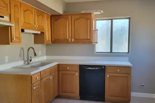 427 Lakeview Ave, Cantonment, FL 32533 - Photo 2