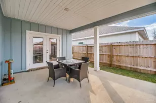 6521 Paso Fino Dr, Bellview, FL 32526 - Photo 10