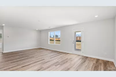 5811 Tripletail Dr, Milton, FL 32583 - Photo 10