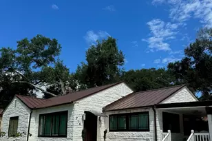 714 Bayshore Dr, Pensacola, FL 32507 - Photo 2