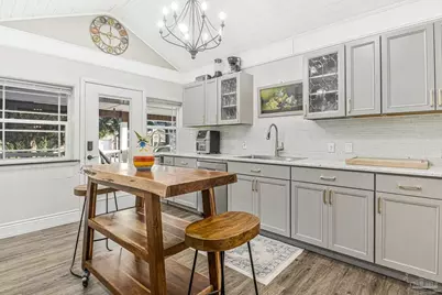 714 Bayshore Dr, Pensacola, FL 32507 - Photo 24