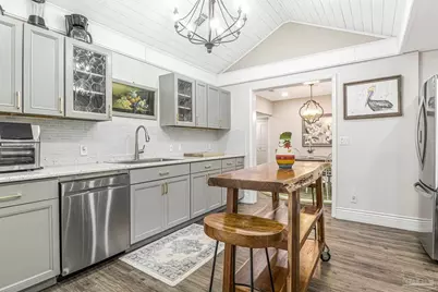 714 Bayshore Dr, Pensacola, FL 32507 - Photo 26