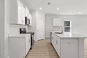 8155 Fox Hunt Dr, Milton, FL 32583 - Photo 4