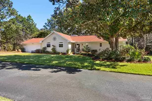 1768 E Smugglers Cove Dr, Gulf Breeze, FL 32563 - Photo 2