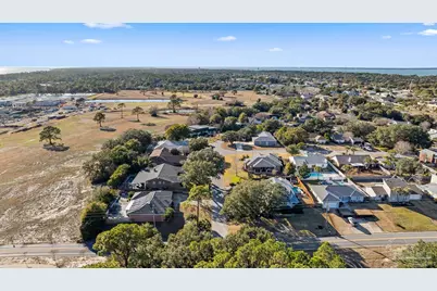 3377 Crestview Ln, Gulf Breeze, FL 32563 - Photo 58