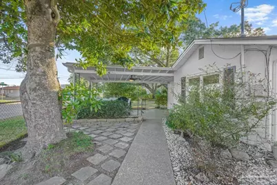 1100 W Zarragossa St, Pensacola, FL 32502 - Photo 26