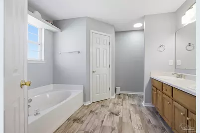 5271 Goshawk Dr, Milton, FL 32570 - Photo 22