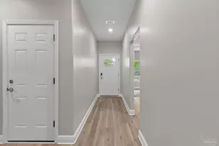 8425 Tippin Ave, Pensacola, FL 32504 - Photo 16