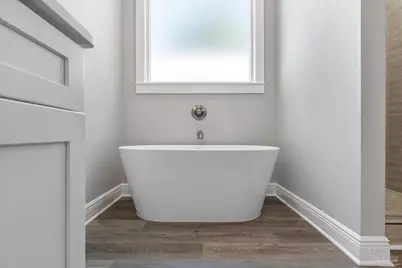 8425 Tippin Ave, Pensacola, FL 32504 - Photo 8