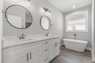 8425 Tippin Ave, Pensacola, FL 32504 - Photo 6