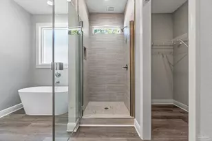 8425 Tippin Ave, Pensacola, FL 32504 - Photo 6