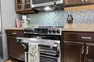 327 N Reus St, Pensacola, FL 32501 - Photo 16