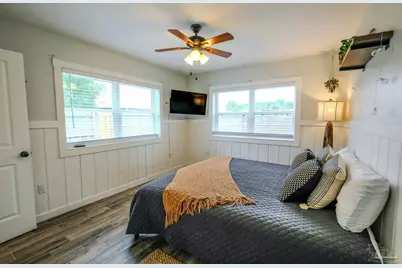 802 Largo Dr, Pensacola Beach, FL 32561 - Photo 16