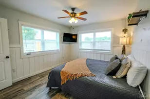 802 Largo Dr, Pensacola Beach, FL 32561 - Photo 16