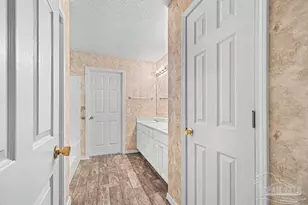 2816 Silentwood Dr, Cantonment, FL 32533 - Photo 34