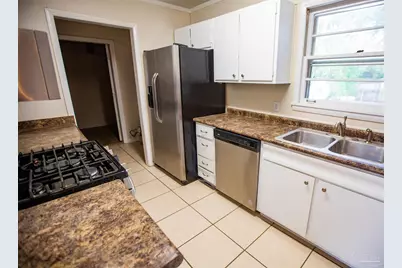 3570 Rothschild Dr, Pensacola, FL 32503 - Photo 10