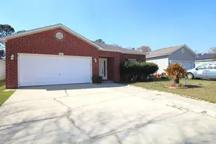 5865 Dandelion Ln, Pensacola, FL 32526 - Photo 2