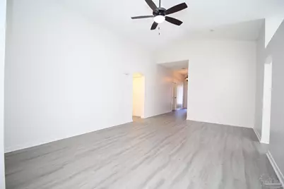 5865 Dandelion Ln, Pensacola, FL 32526 - Photo 4