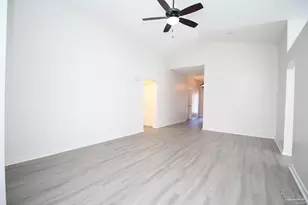 5865 Dandelion Ln, Pensacola, FL 32526 - Photo 4