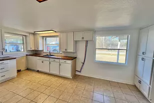 111 Swift St, Atmore, AL 36502 - Photo 6