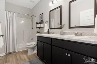 1105 W Gonzales St, Pensacola, FL 32501 - Photo 6