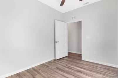 1105 W Gonzales St, Pensacola, FL 32501 - Photo 32