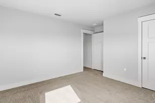 8601 Russellcross Blvd, Pensacola, FL 32507 - Photo 10