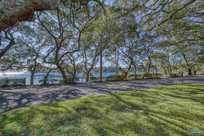 1157 N Bayshore Dr, Valparaiso, FL 32580 - Photo 50