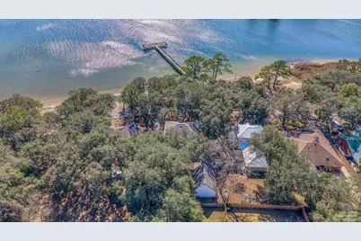 1157 N Bayshore Dr, Valparaiso, FL 32580 - Photo 68