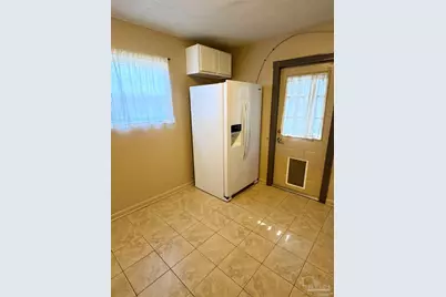 1010 Hawthorn Dr, Pensacola, FL 32507 - Photo 6