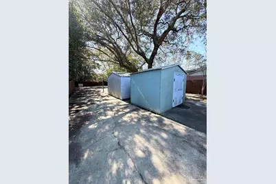1010 Hawthorn Dr, Pensacola, FL 32507 - Photo 16