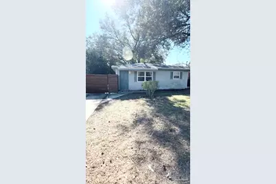1010 Hawthorn Dr, Pensacola, FL 32507 - Photo 2