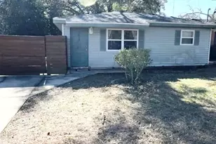 1010 Hawthorn Dr, Pensacola, FL 32507 - Photo 2