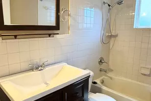 1010 Hawthorn Dr, Pensacola, FL 32507 - Photo 12